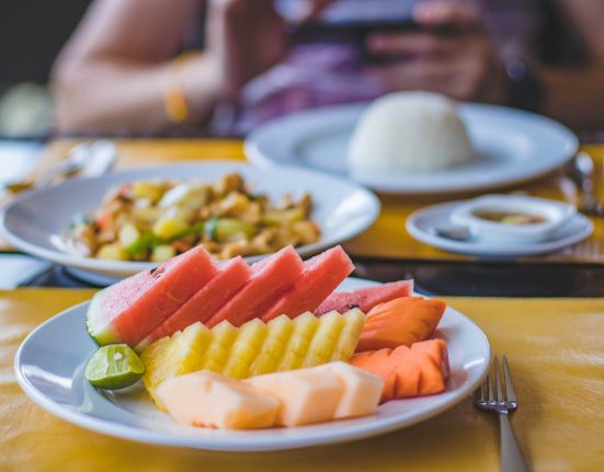 manfaat rujak buah bagi kesehatan